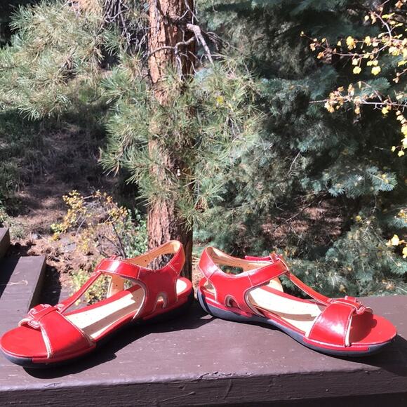 Clark's Unstructured Red Leather Sandals Women's Size 9 - Picture 4 of 7